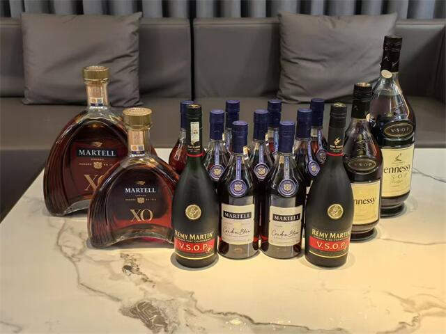 宁波KTV高薪诚聘,日薪1500起,轻松日入2000